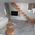 Hotel apartamentowy Pyrgos