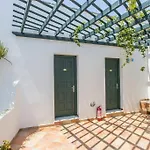 Hotel apartamentowy Pyrgos