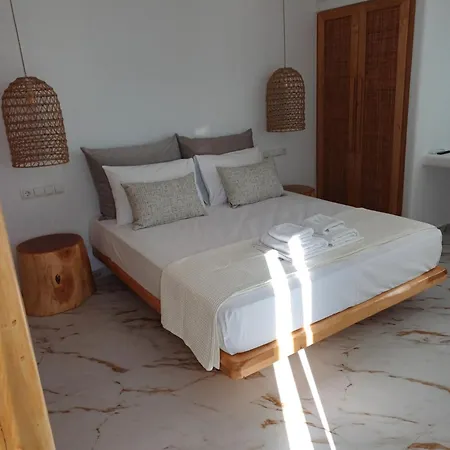 Pyrgos 2*
