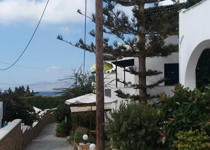 Pyrgos Апарт-отель