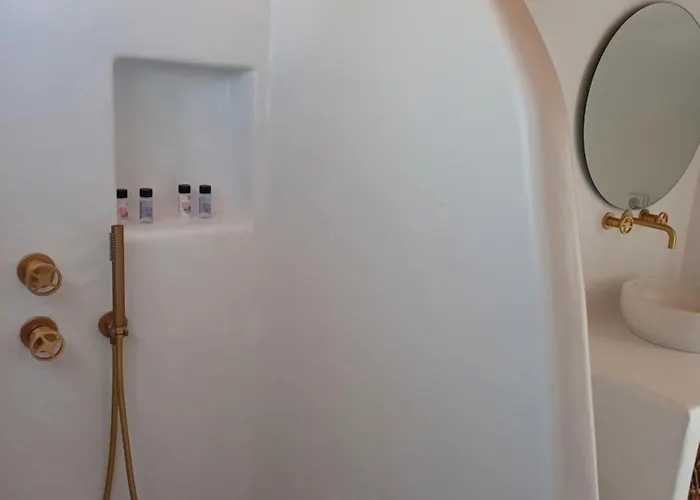 Pyrgos Aparthotel 3*