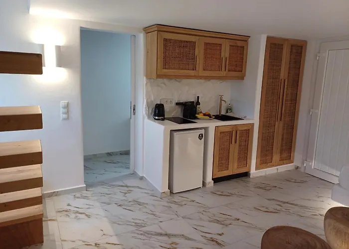 Aparthotel Pyrgos 3*